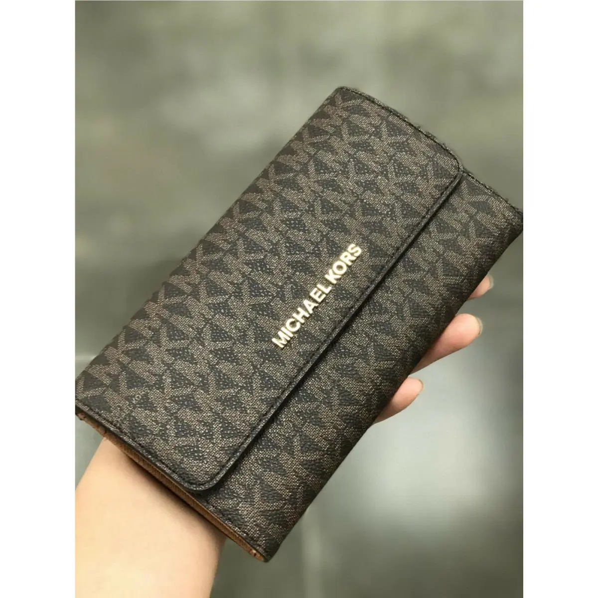 Jet Set Travel Large Trifold Wallet MK Variety Brown Signature by Michael Kors