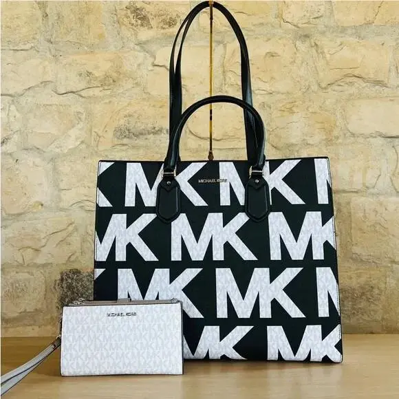 Everly LG Convertible Graphic Tote Bag Mk/wallet Options by Michael Kors
