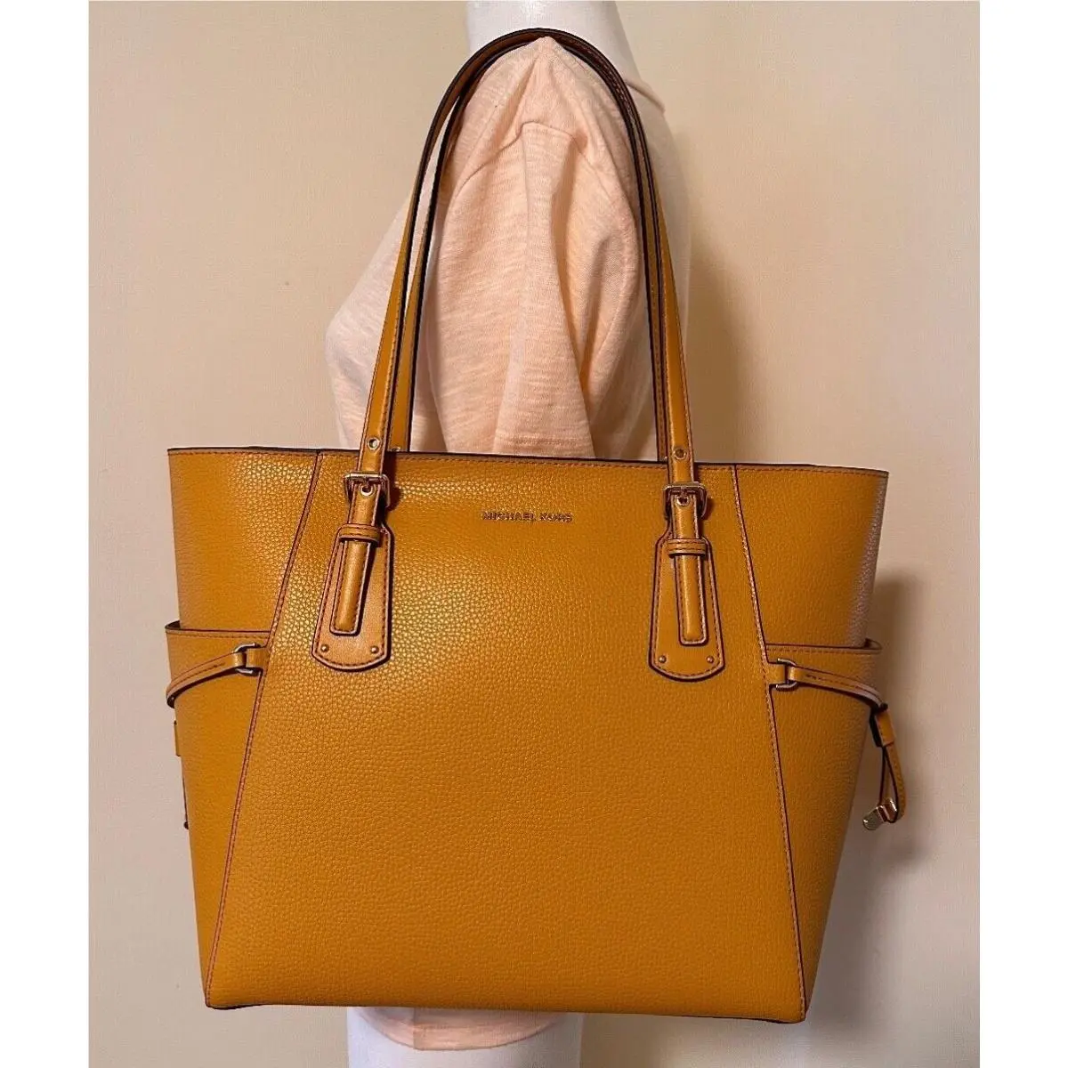 Michael Kors Voyager East West Pebbled Leather TZ Tote Shoulder Bag