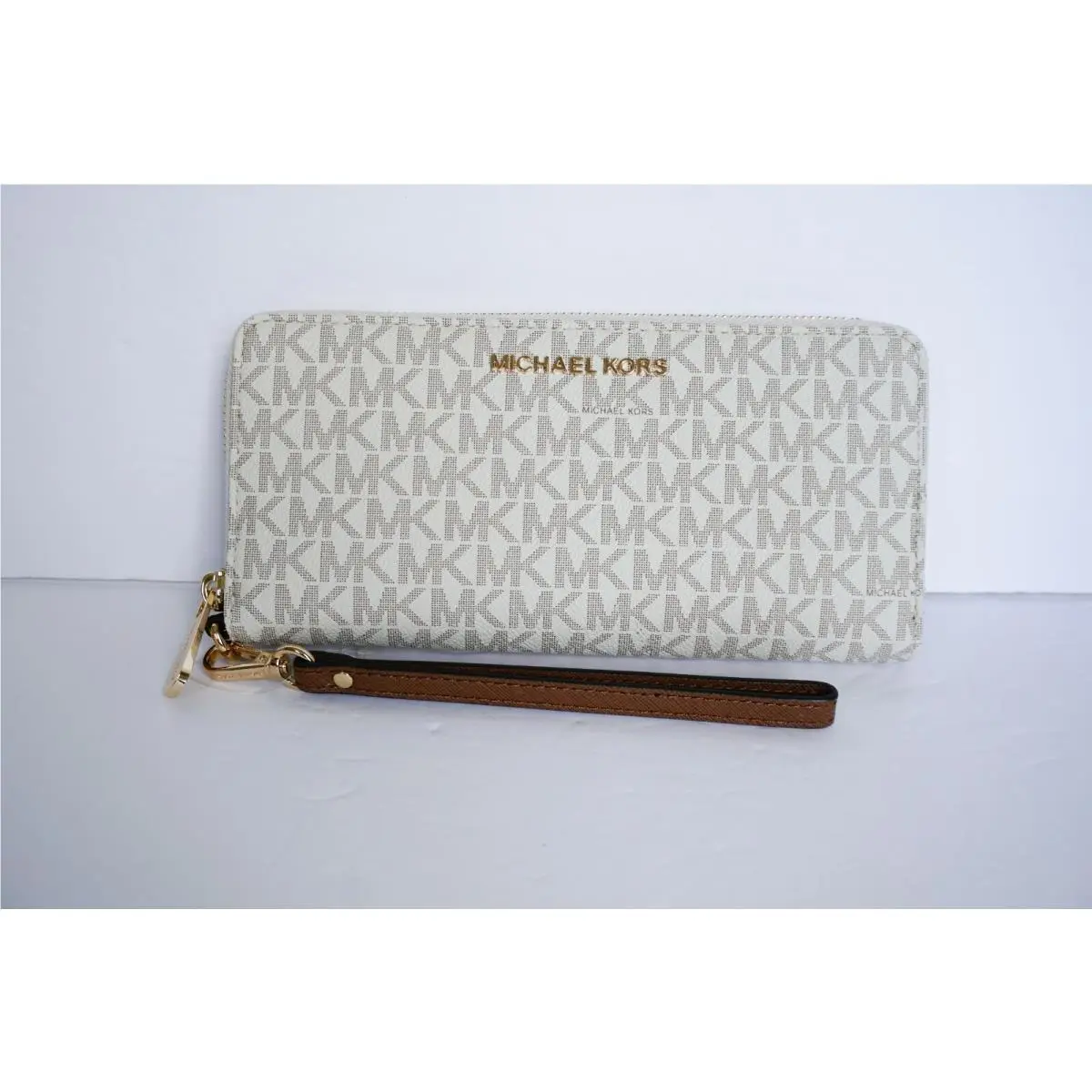 Jet Set Travel Large Continental Wallet MK VANILLA by Michael Kors