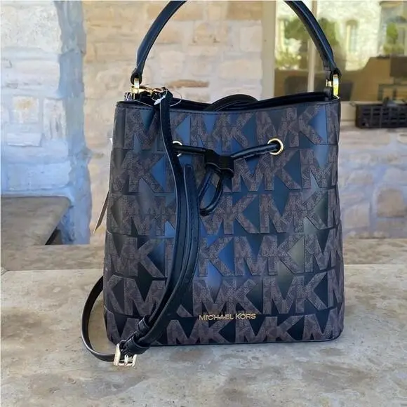 Suri Medium Bucket Crossbody Shoulder Bag Graphic/wallet Option handbag by Michael Kors