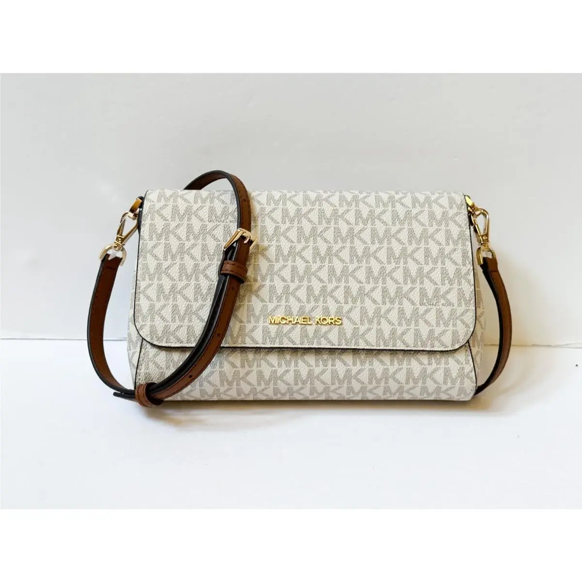 Jet Set Item Medium Convertible Shoulder Crossbody Bag Clutch MK VANILLA BROWN by Michael Kors