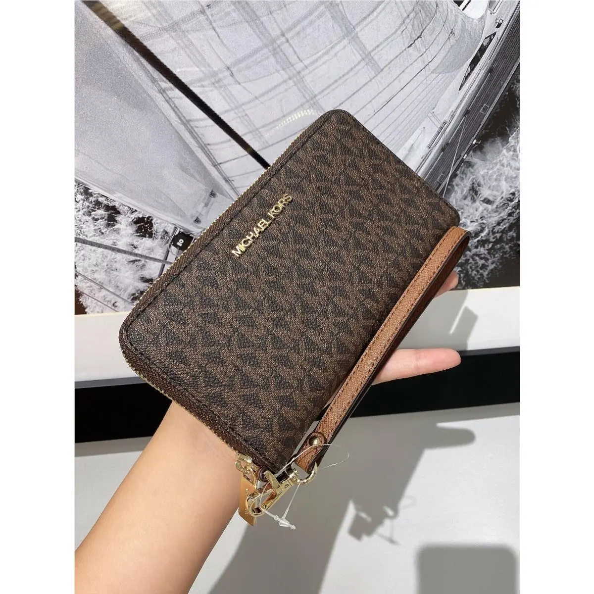 Jet Set Travel Large Flat Zip MF Phone Case Wristlet Wallet Brown Signature by Michael Kors