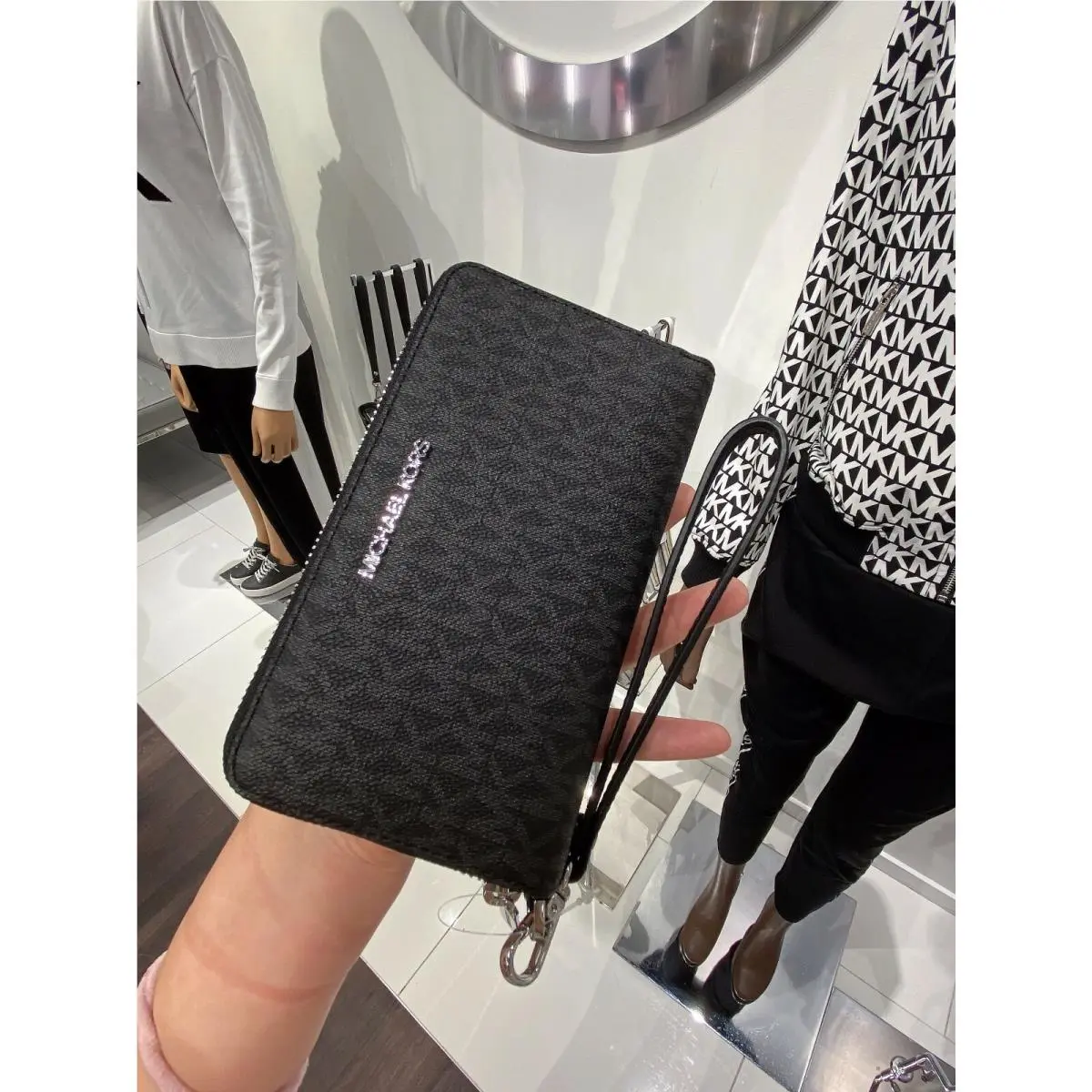 Jet Set Travel Large Flat Zip MF Phone Case Wristlet Wallet Black Signature/Silver by Michael Kors