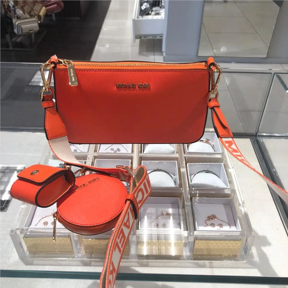Small Pvc or Leather Shoulder Crossbody Bag Handbag Purse Messenger POPPY by Michael Kors