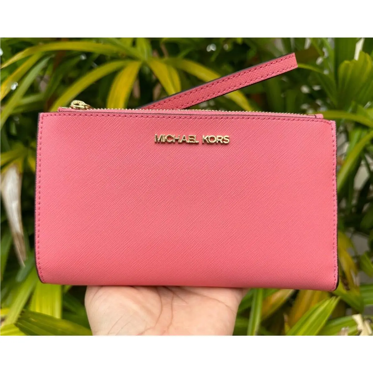 Jet Set Travel Large Double Zip Phone Wristlet Wallet TEA ROSE/GOLD TONED HARDWARE by Michael Kors