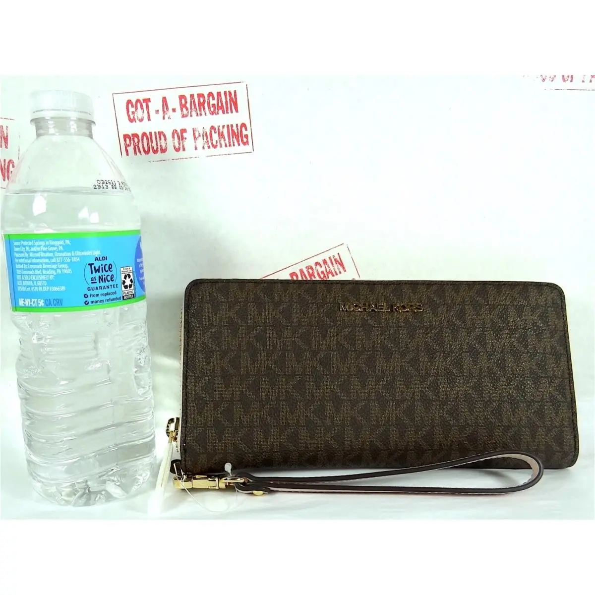 Jet Set Travel Signature Pvc Continental Wallet Wristlet Phonecase Mk Brown/Blush by Michael Kors