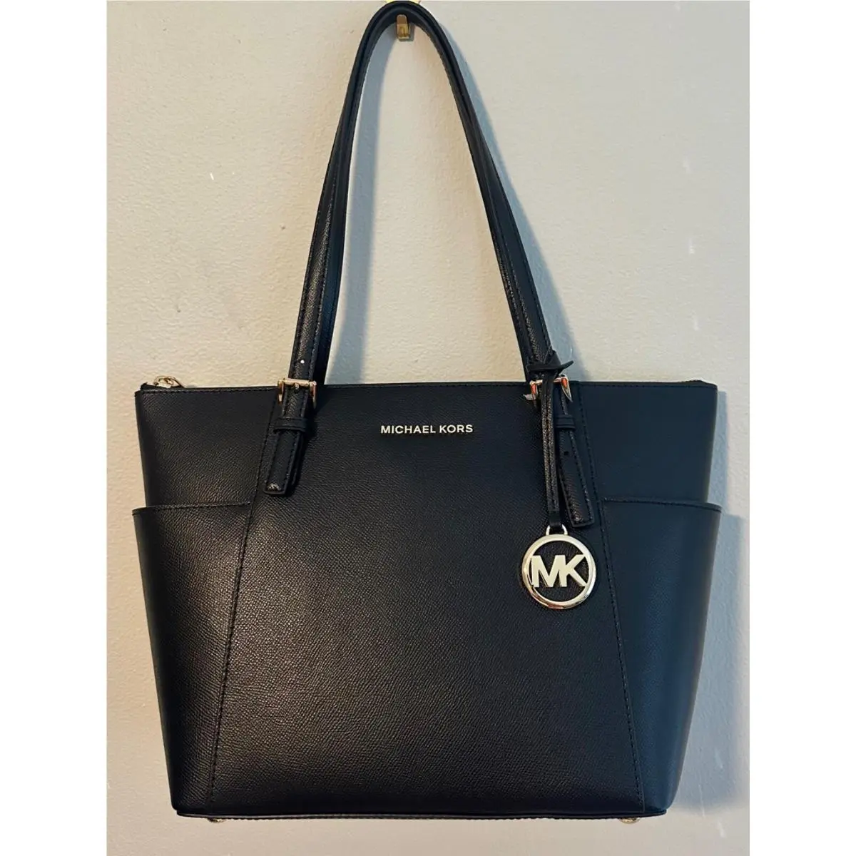 Jet Set East West Medium Top Zip Crossgrain Leather Tote BLACK/GOLD by Michael Kors
