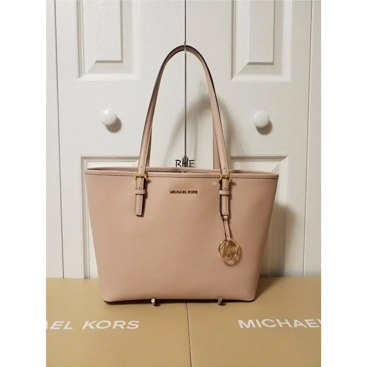 Michael Kors Jet Set Travel MD Leather Carryall Tote Handbag 35H7GTVT2L