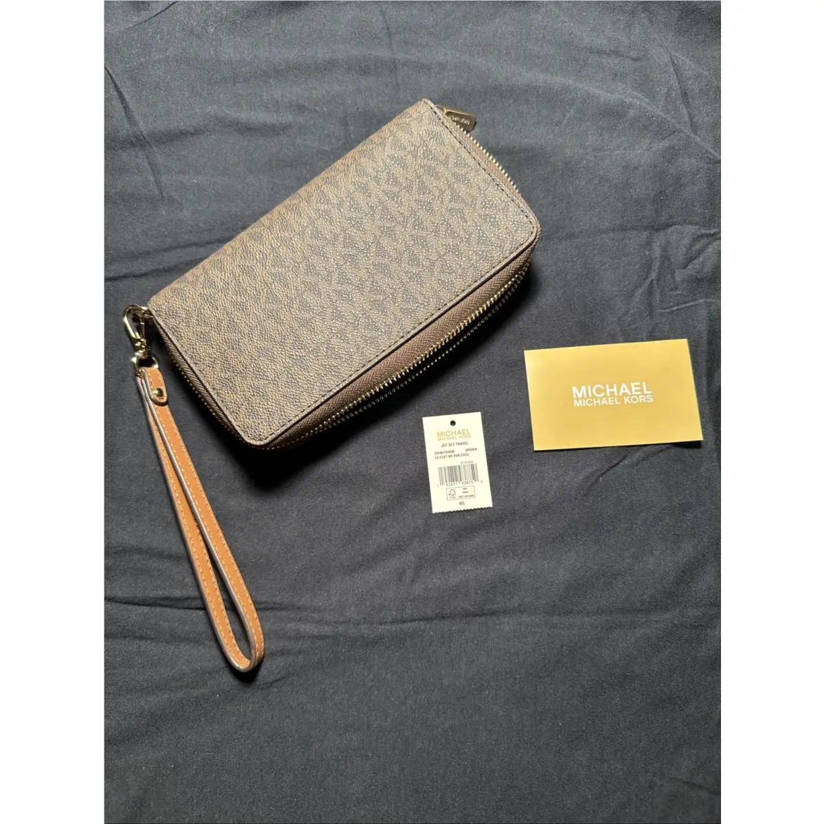 Michael Kors Jet Set Travel Cell Phone Brown Wallet Wristlet Brown MK Signature