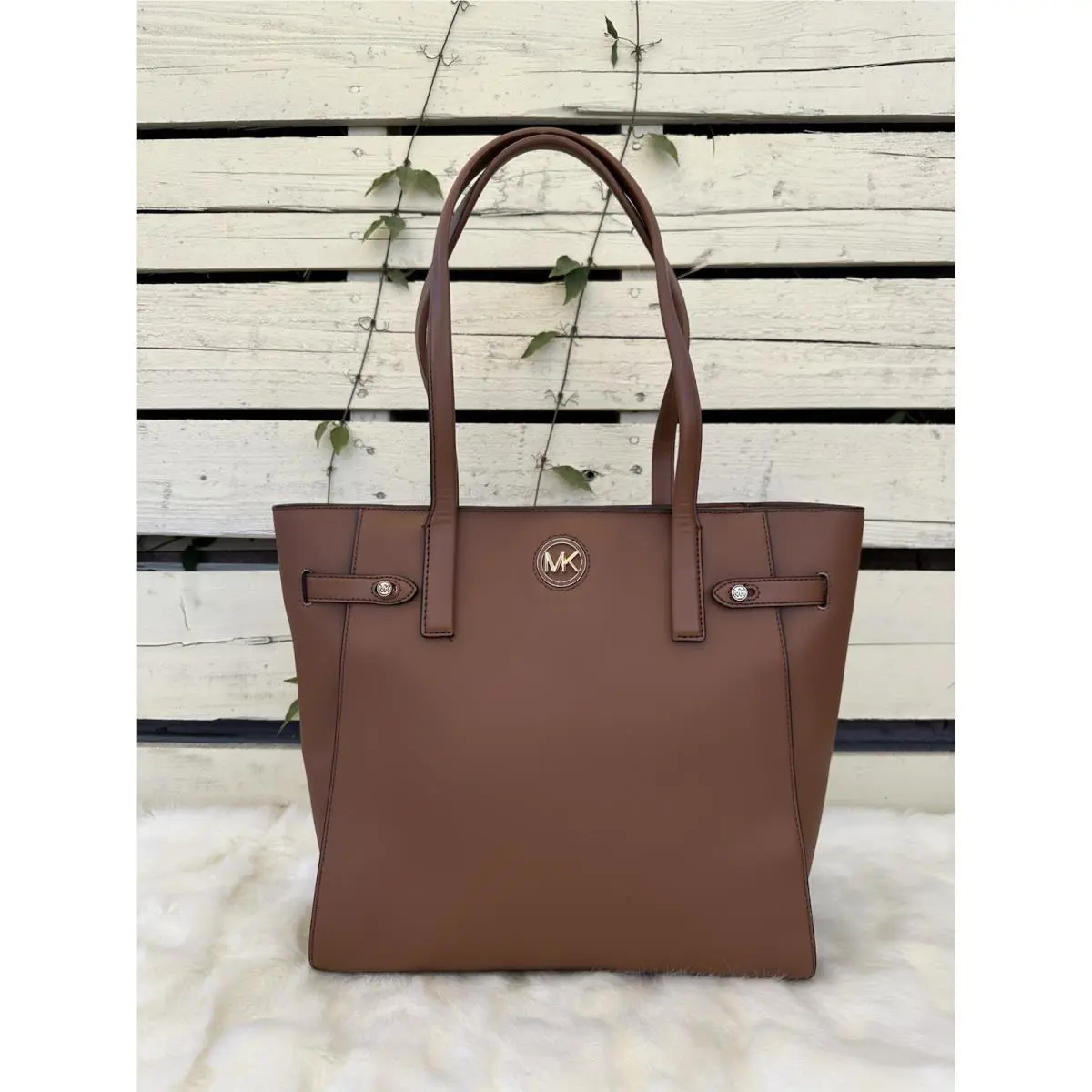 Michael Kors Carmen Large NS Tote Luggage