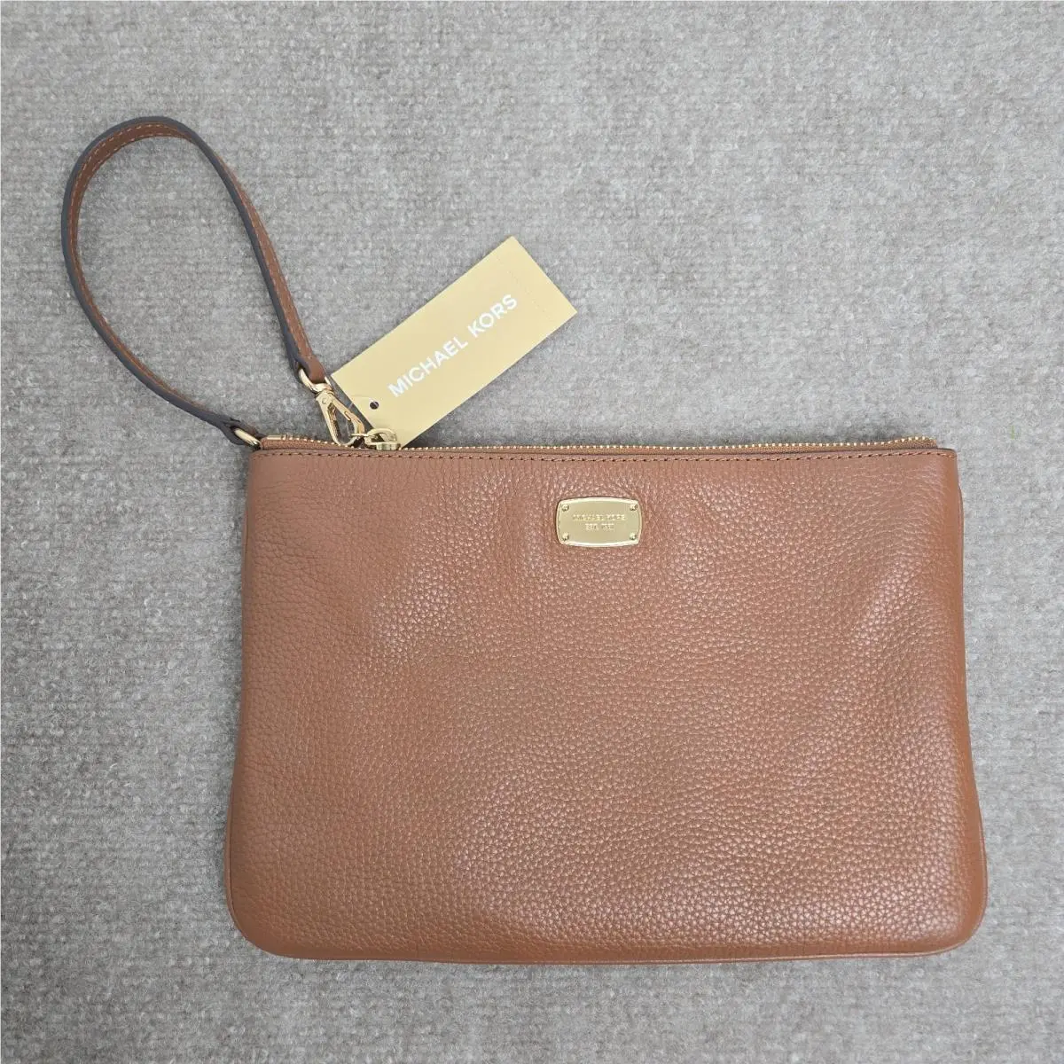 Michael Kors Jet Set Travel XL Clutch Brown Leather Zip Wristlet Luggage