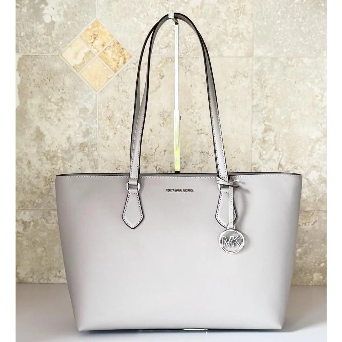Michael Kors Sheila Large Multifunction Laptop Tote Shoulder Bag Pearl Grey