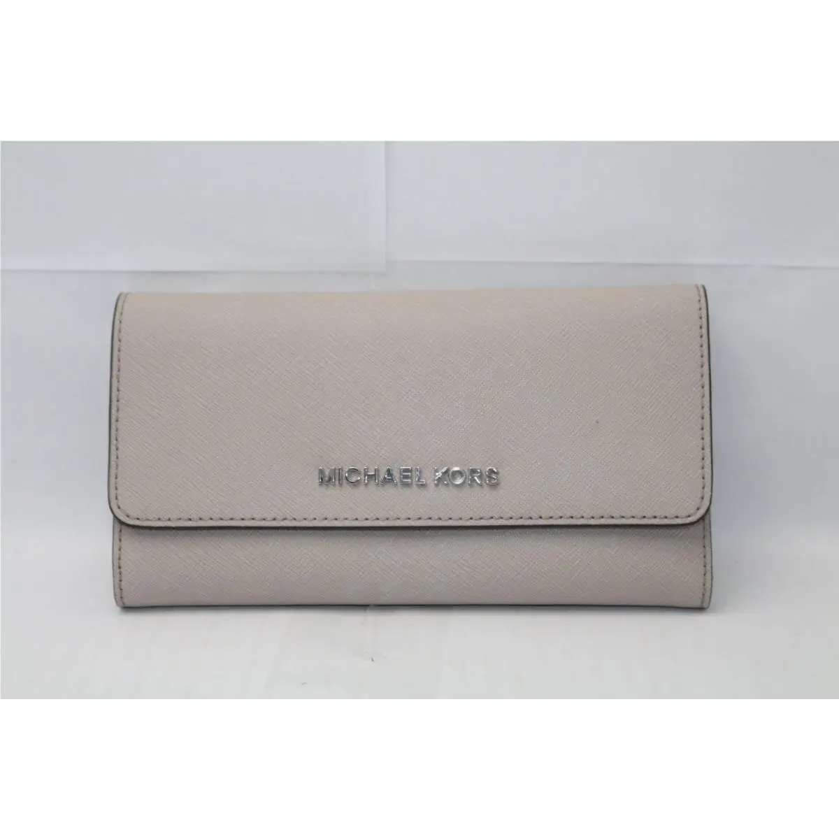 Michael Kors LG Trifold Wallet Cement Leather Silver 35S8STVF7L Gray
