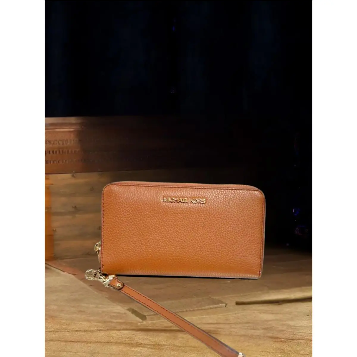Large Women Leather Flat Smartphone Case Wristlet Wallet Luggage by Michael Kors