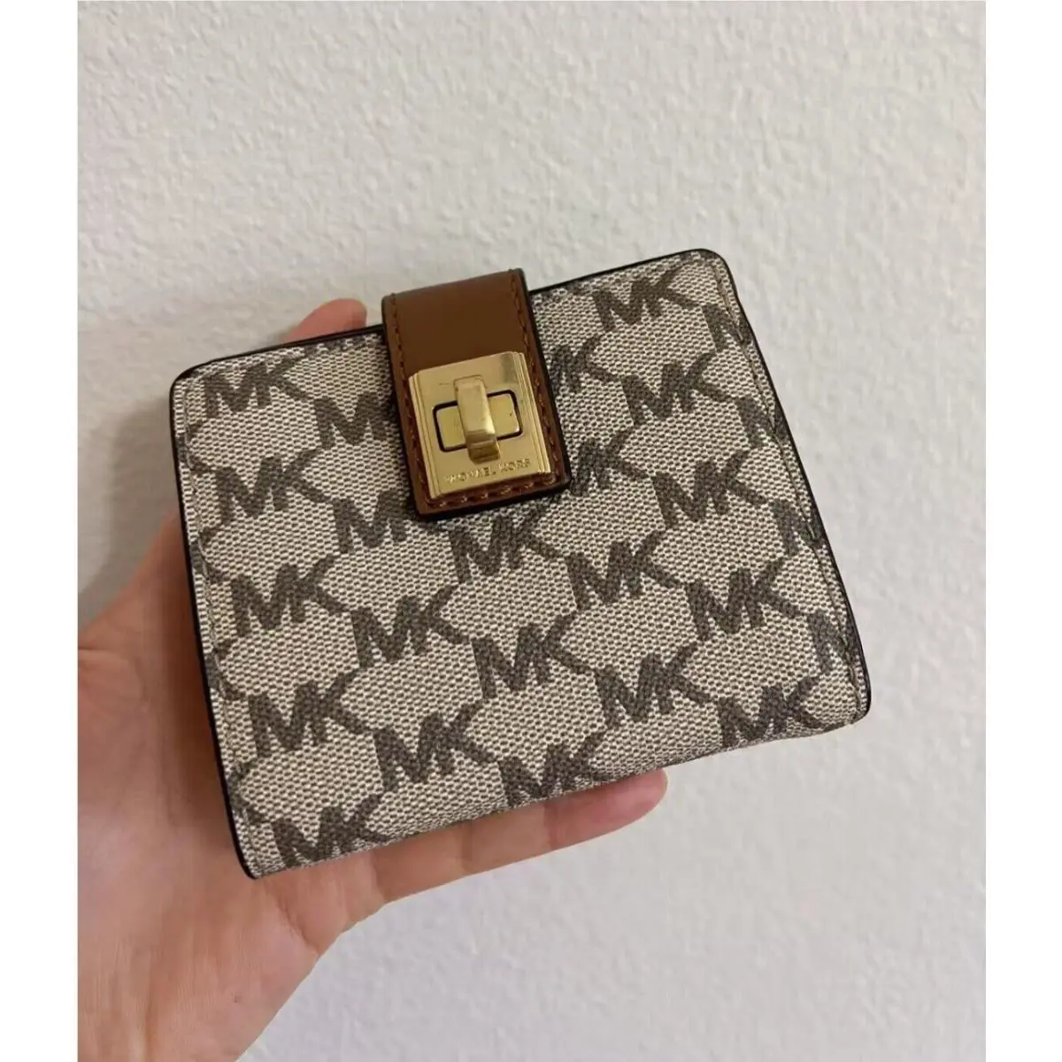 Michael Kors Natalie Medium Flap Bifold Women`s Wallet Nature Orange
