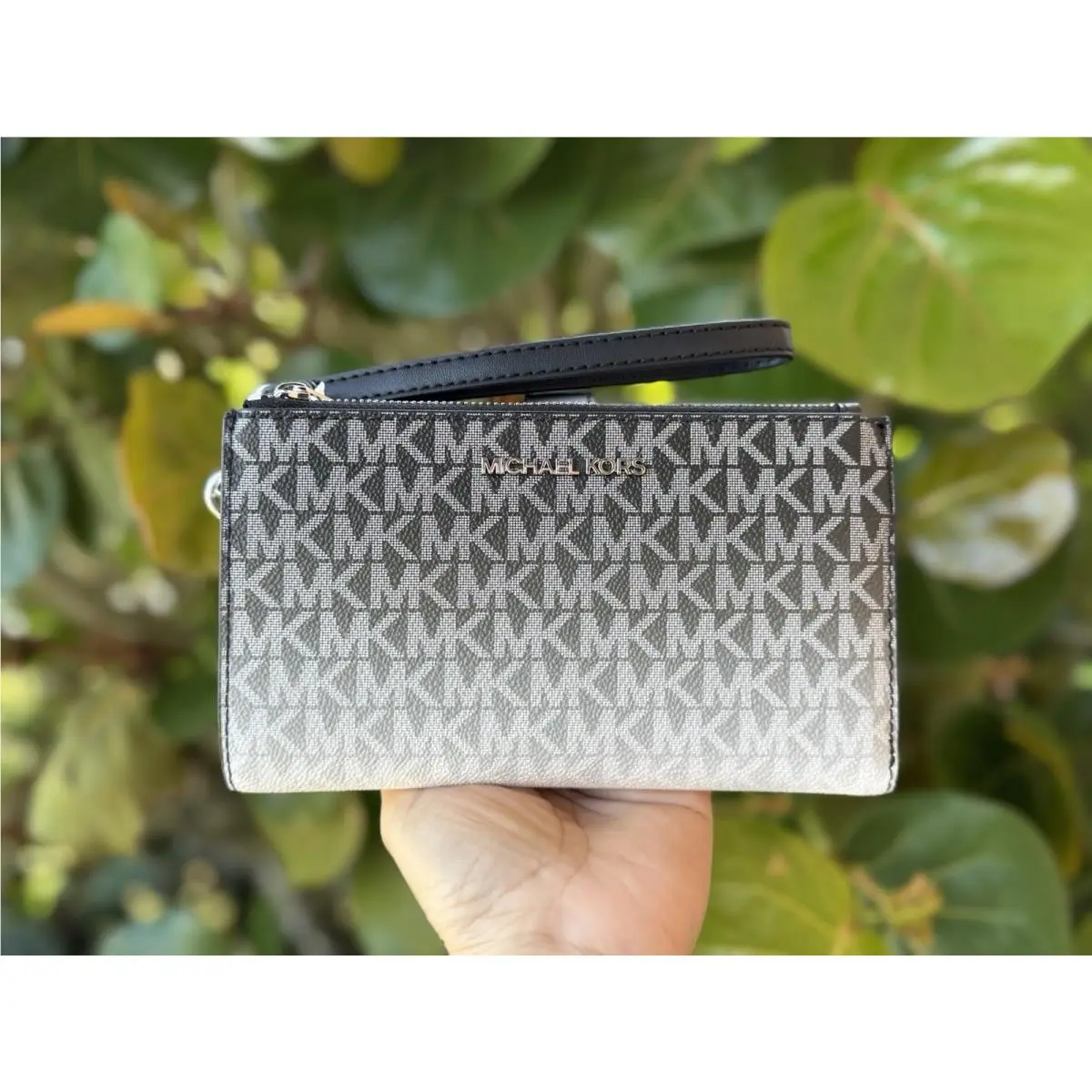 Michael Kors Jet Set Travel Large Double Zip Wallet Ombré MK Black Multi
