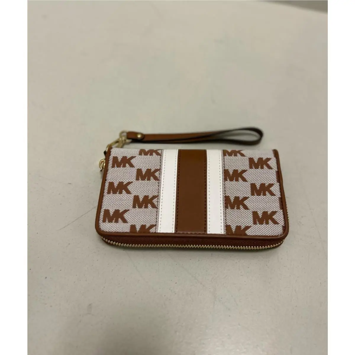 Michael Kors Jet Set Large Zip Around Jacquard Phone Holder Wristlet Luggage MK