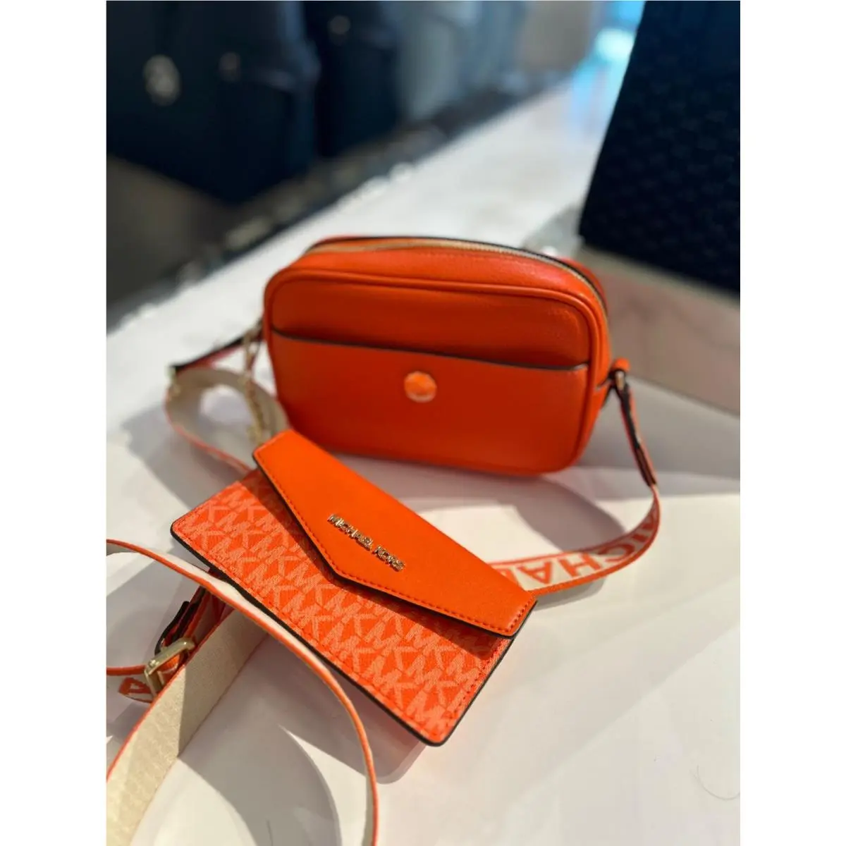 Michael Kors Shoulder Bag Maisi Sm 2 IN 1 Camera Cross Body Leather - Poppy