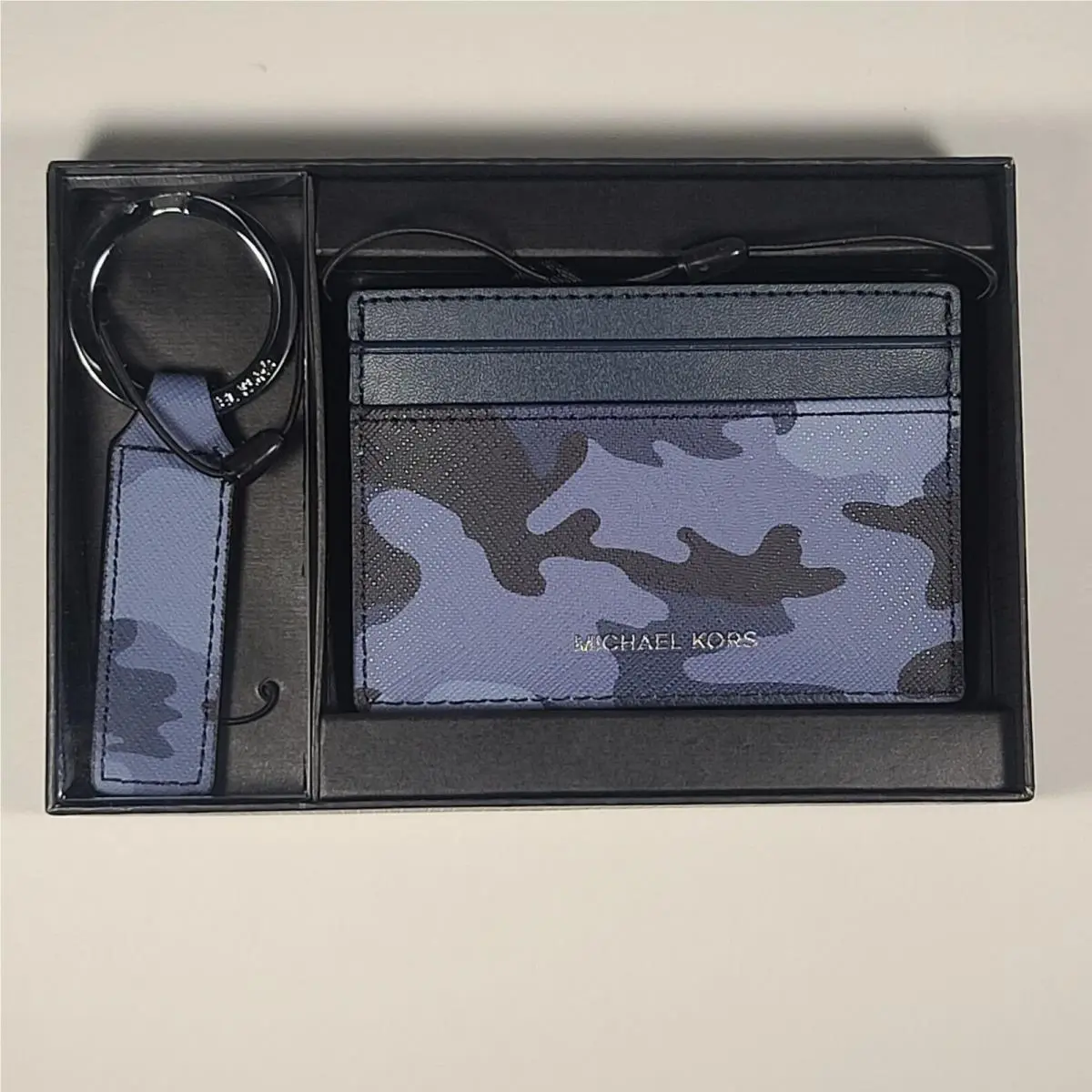 Michael Kors Men`s Admiral Blue Camo Credit Card Case Key Chain 86F2SGFD1U
