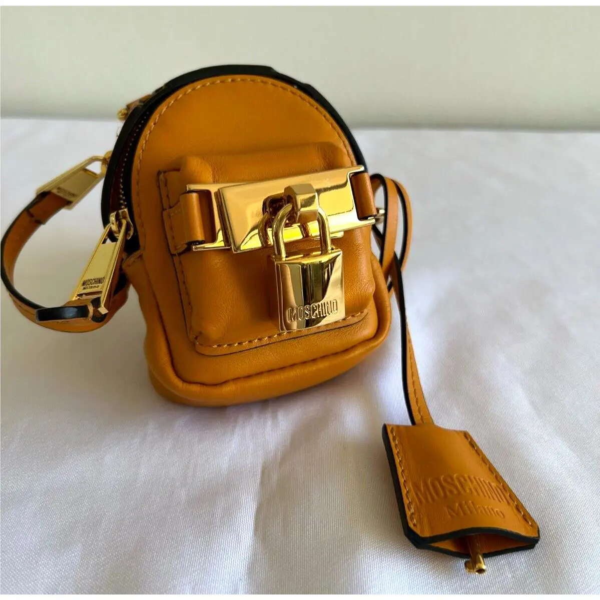 AW20 Moschino Couture Jeremy Scott Mustard Backpack-shaped Leather Shoulder Bag