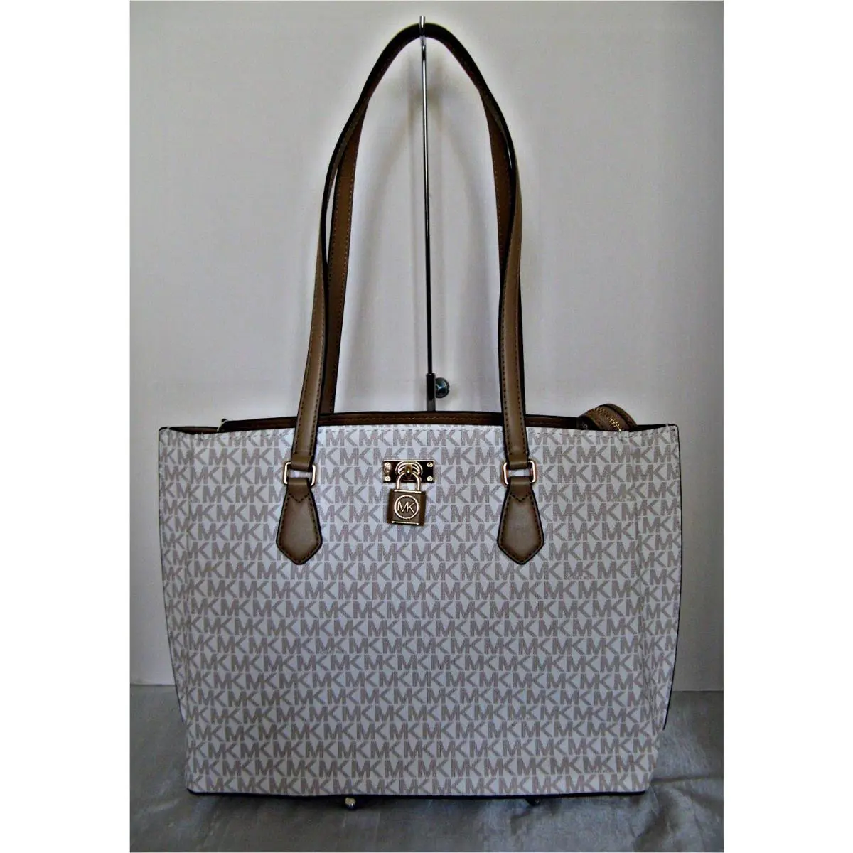 Michael Kors - Ruby Large Top Zip Leather Tote - Camel