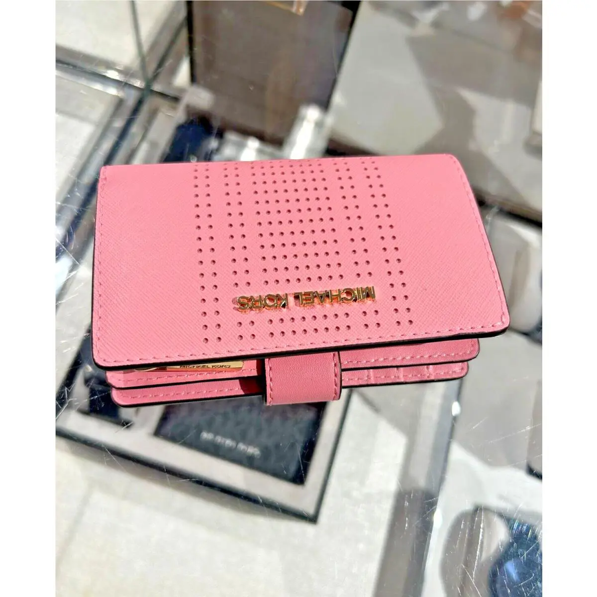 Michael Kors Women Medium Bifold Zip Coin Credit Card Holder ID Wallet Carnation