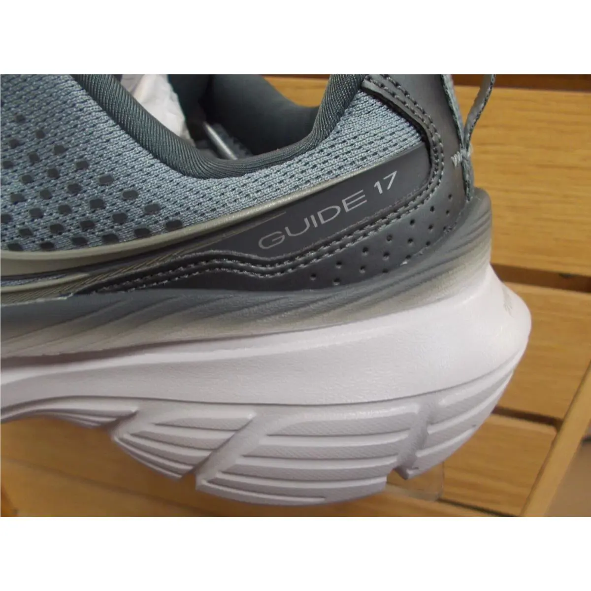 Saucony shoes - GUIDE 17 (S20938-115) - GUIDE - S20938-115 - Gray 1
