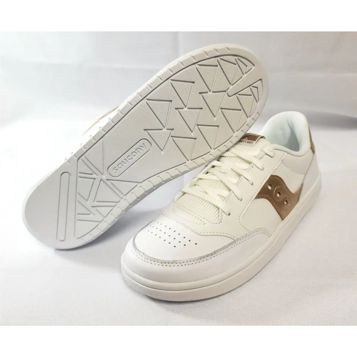 Saucony shoes - White 1