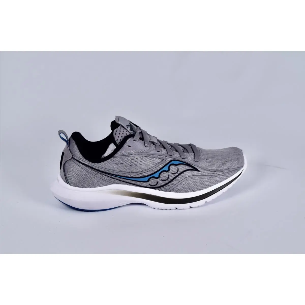 Saucony Men`s Kinvara 13 S20723-15 Gray Running Shoes Size 7 D Sneaker