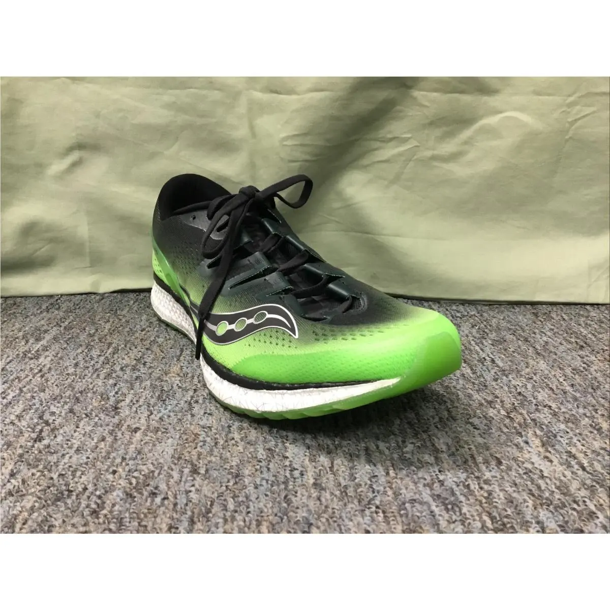 Saucony shoes - Saucony Freedom ISO - Freedom ISO - S20355-4 - Green 1