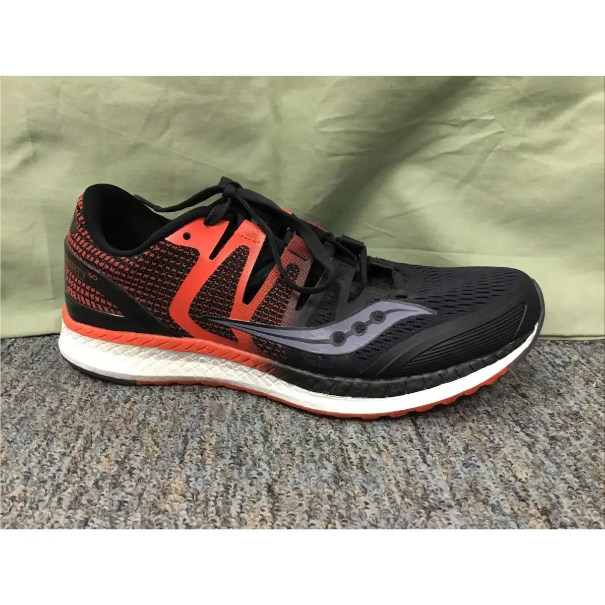 Men’s Saucony S20410-4 Liberty Iso Black Orange Sneakers Size 8.5