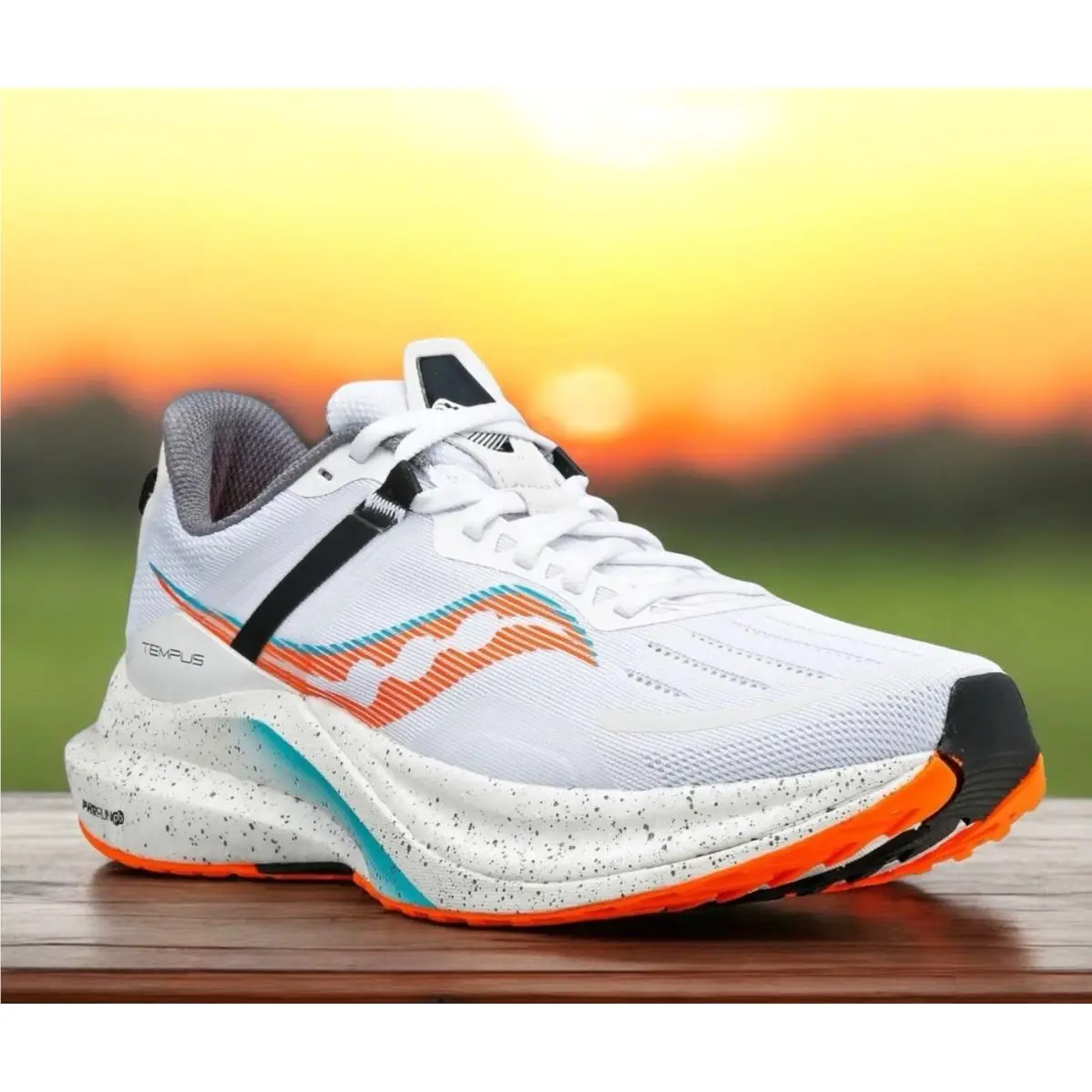 Saucony Tempus White Viziorange Long Distance Run Race Shoe Mens 11.5