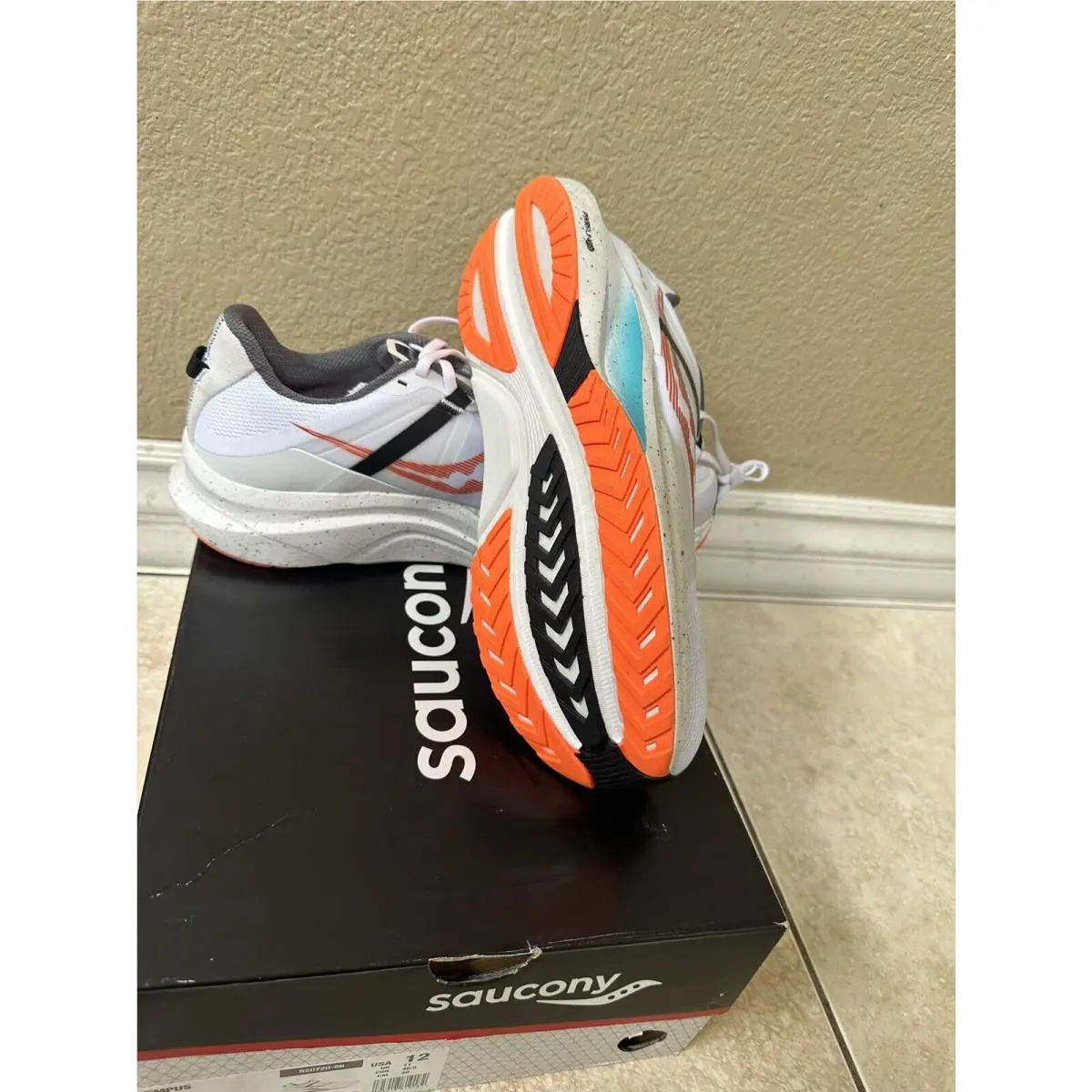 Saucony shoes - Saucony Tempus - Tempus - S20720-86 - White 4