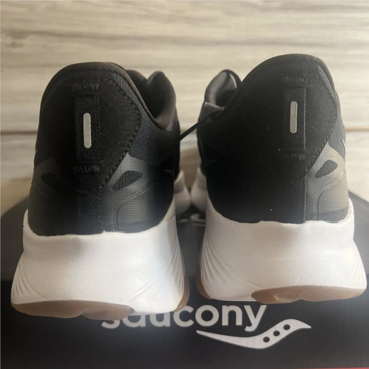 Saucony shoes - Saucony Guide 15 - Guide - S20684-12 - Black/Gum, Manufacturer: Black/Gum 5