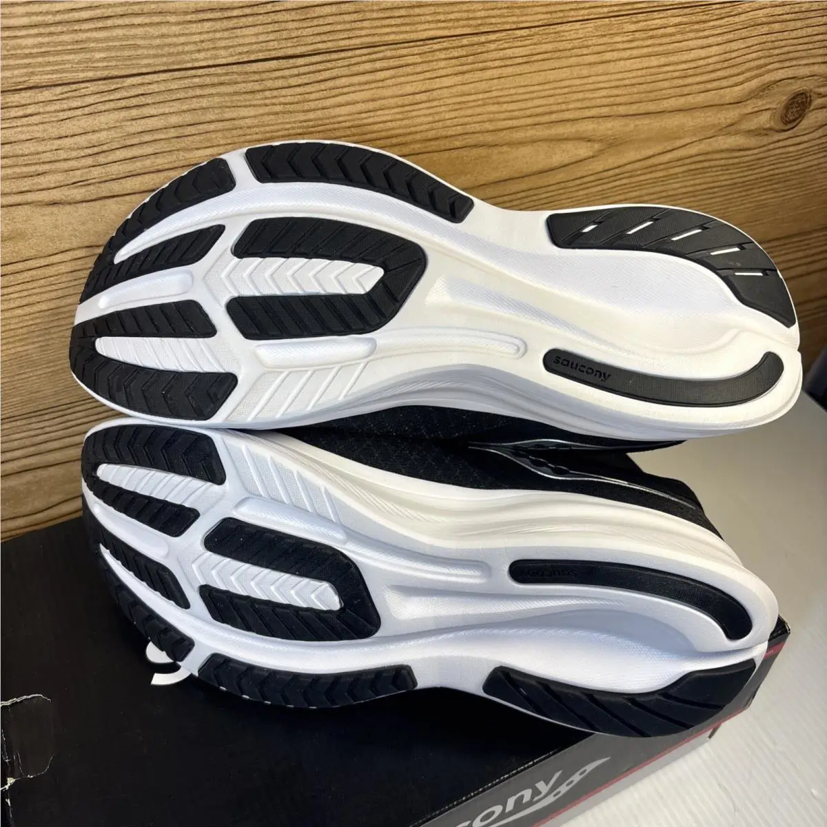 Saucony shoes - Saucony Ride 16 - Ride - S20830-05 - Black/White 4