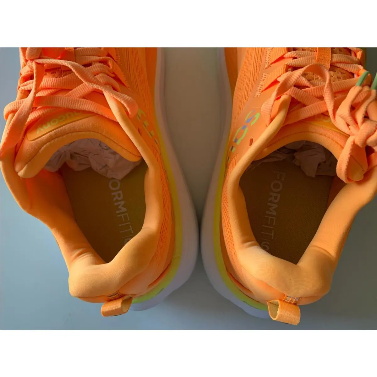 Saucony shoes - VO2 (UPC: 195020768136) 7
