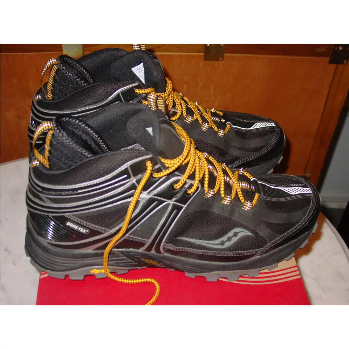 Saucony shoes - Saucony Progrid Adventerra Gore-tex - Progrid Adventerra - 128652 - Black (UPC: 720026181674) 2