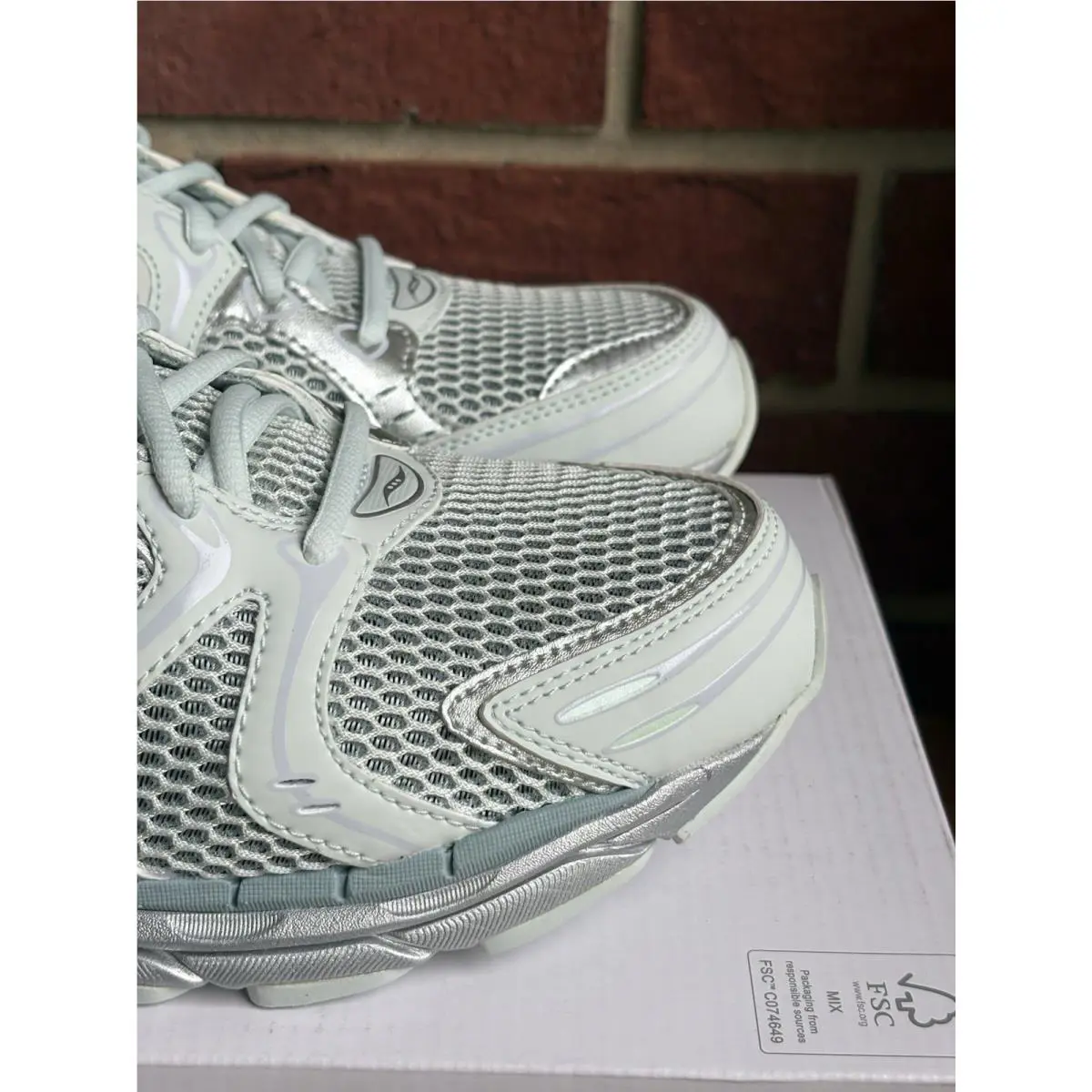 Saucony shoes - Saucony ProGrid Triumph - ProGrid Triumph - S70774-2 - Gray 3