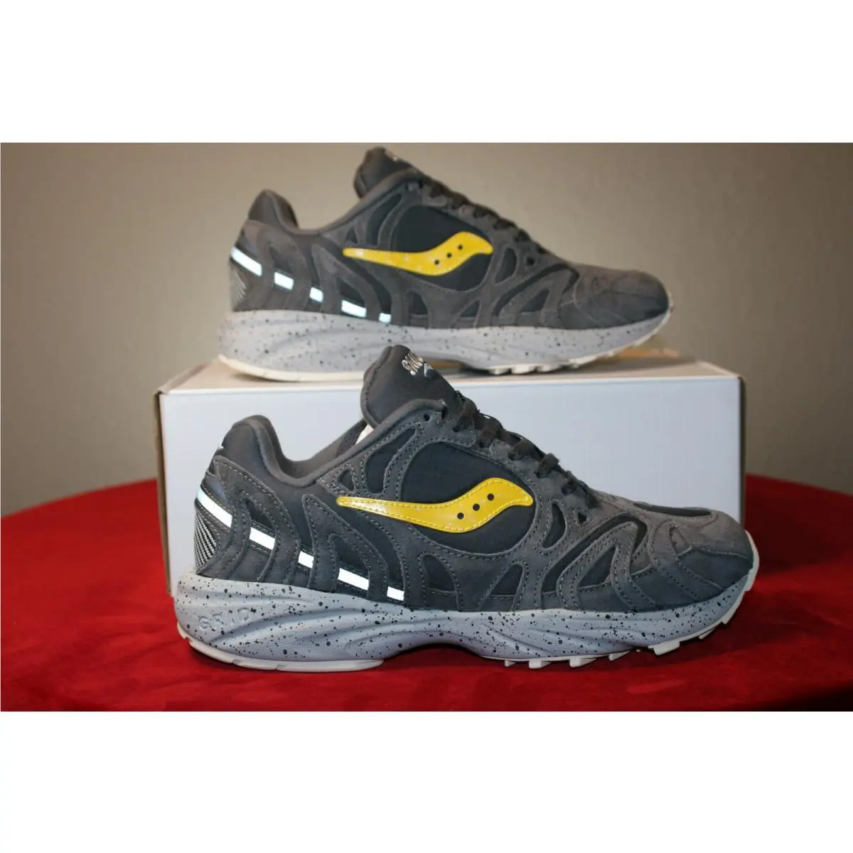 Saucony shoes - Saucony GRID AZURA - GRID AZURA - S70545-1 - Black Crystal YE Noir (greyish) (UPC: 194917396797) 2