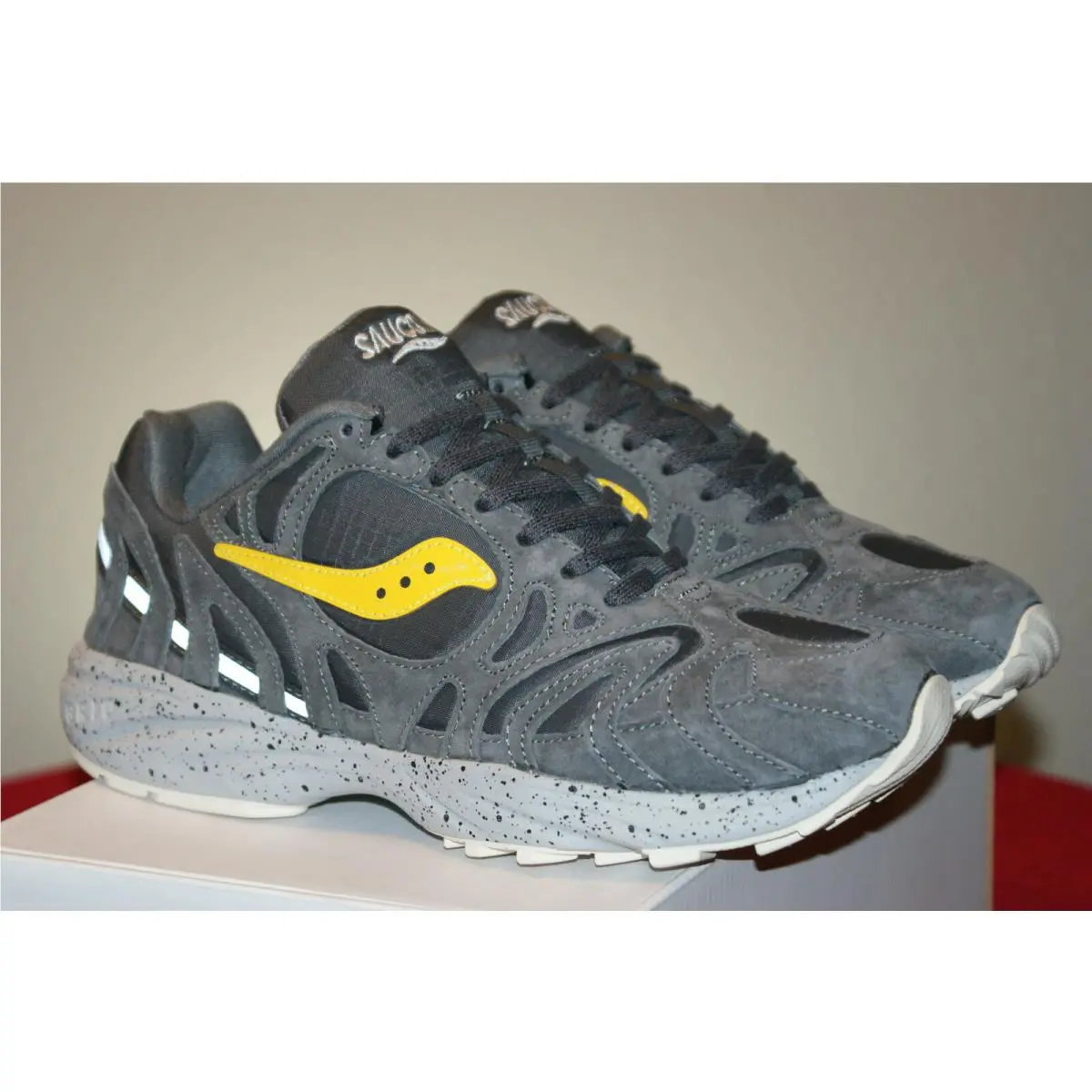 Saucony shoes - Saucony GRID AZURA - GRID AZURA - S70545-1 - Black Crystal YE Noir (greyish) (UPC: 194917396797) 3