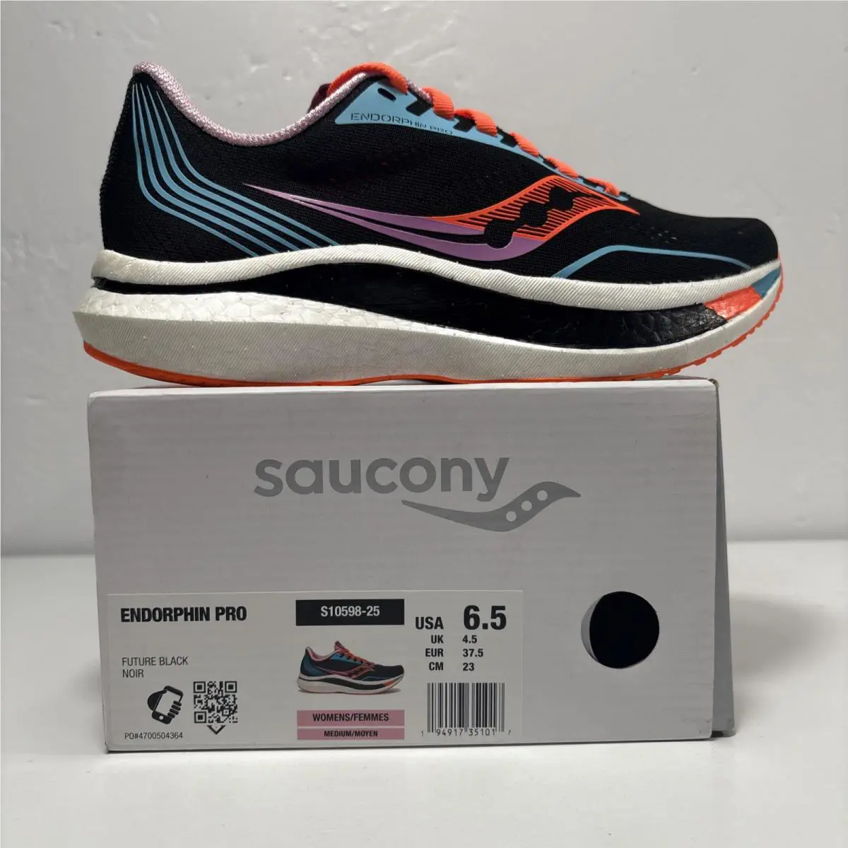 Saucony shoes - See Images 11