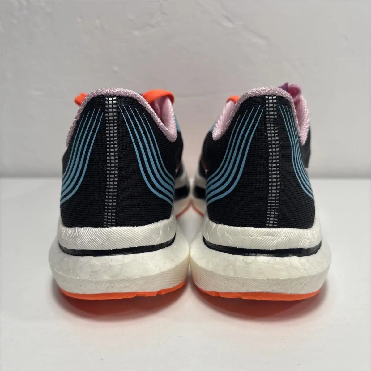 Saucony shoes - See Images 6