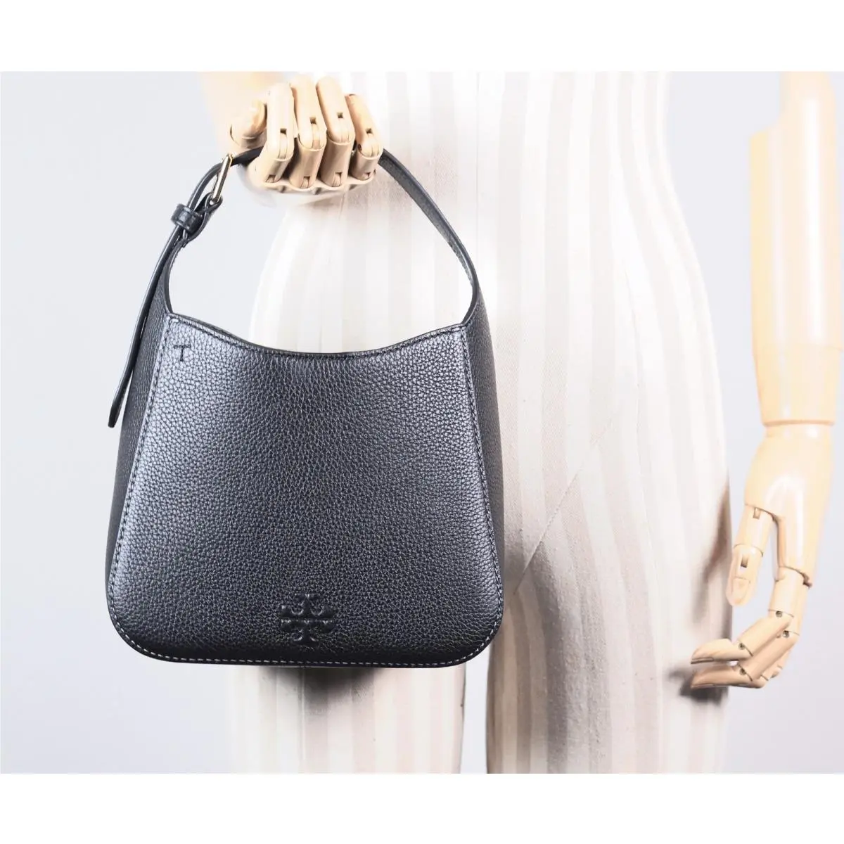 Tory Burch Thea Black Leather Small Bucket Bag Crossbody Purse 144690