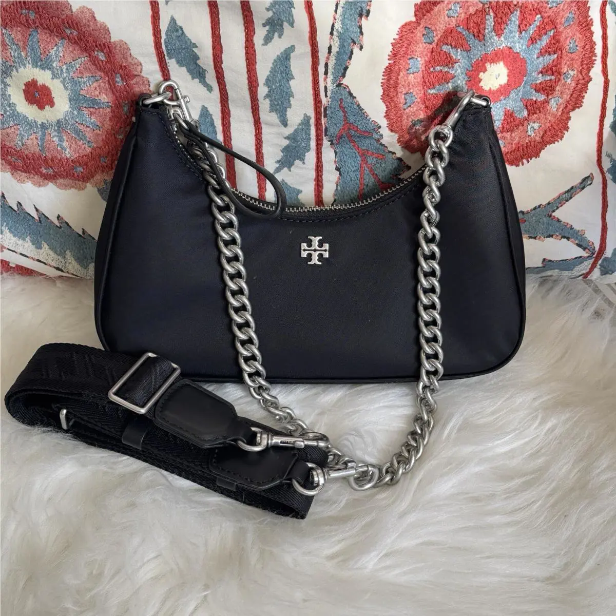 Tory Burch Mercer Small Crescent Bag 148656 W/2 Interchangeable Straps