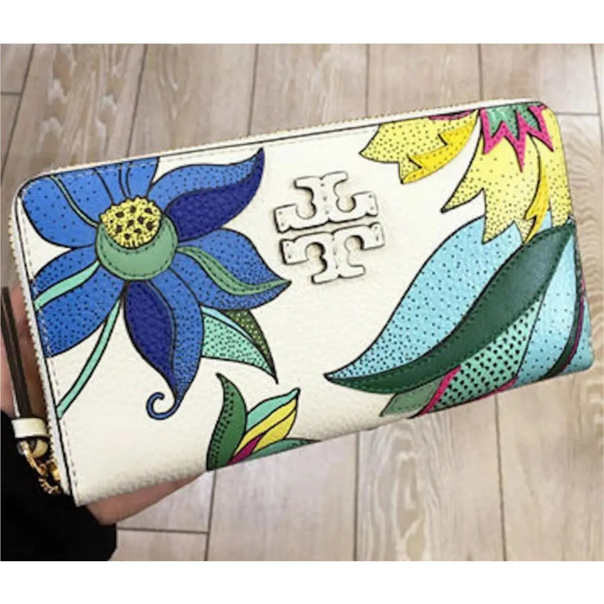 Tory Burch Thea Applique Continental Leather Wallet White Floral Zip Purse