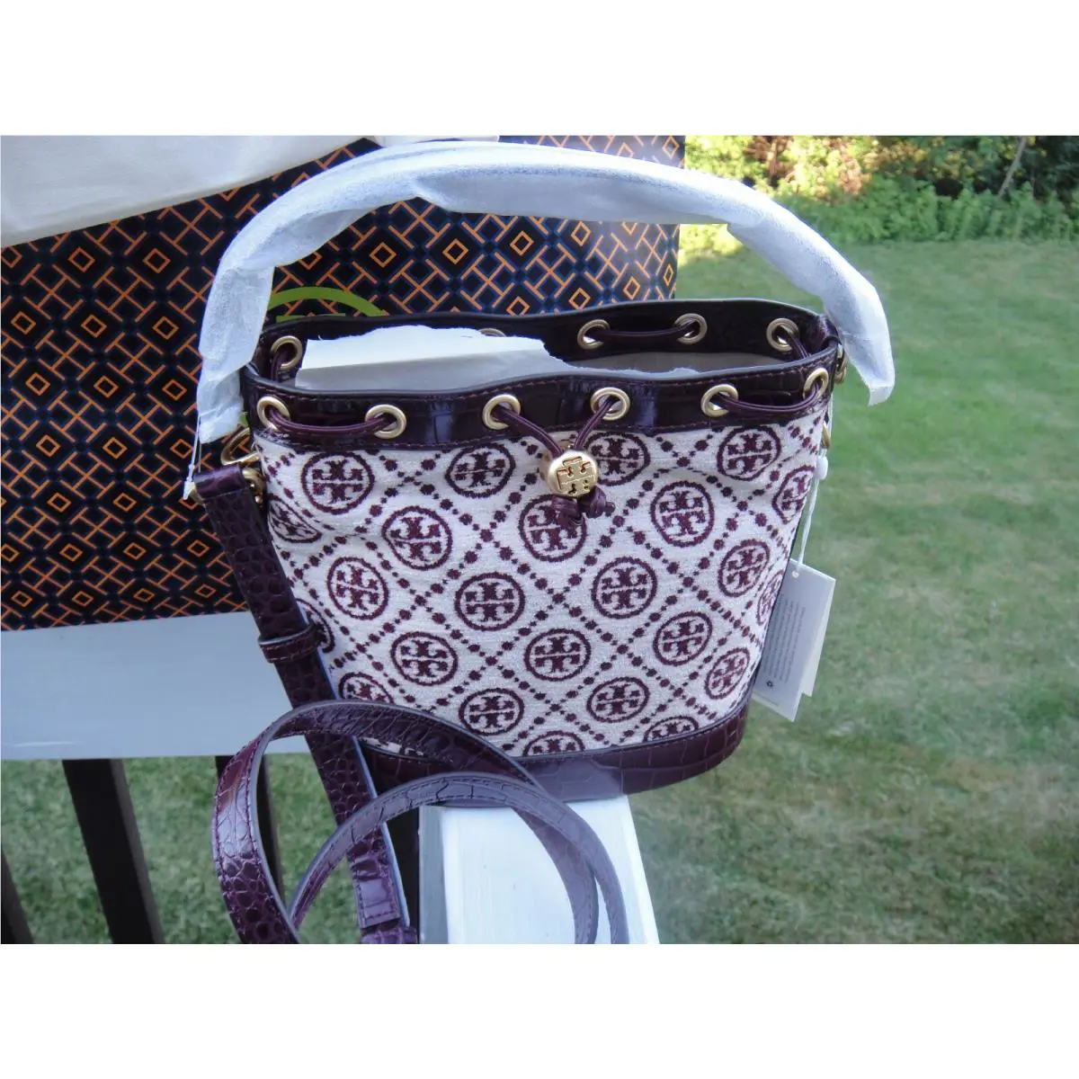 Tory Burcht Monogram Claret Chenille Bucket Bag.ret $548.00.100%AUTHENTIC