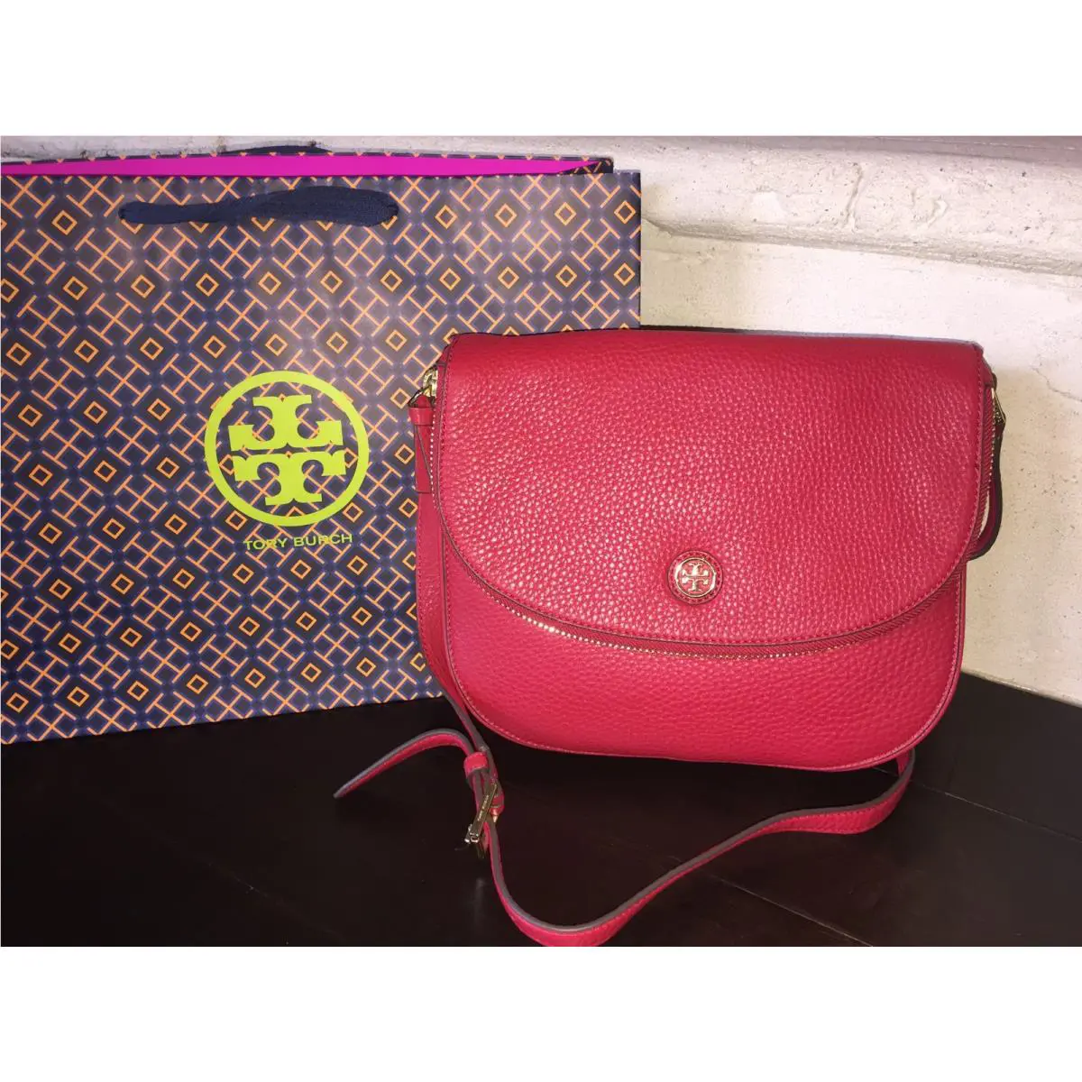 Tory Burch Robinson Pebbled Messenger Kir Royale Gift Bag -32159734