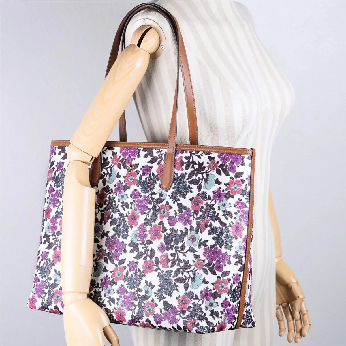 Latest Tory Burch Kerrington Cream Red Blue Floral Large Tote Shopping Bag Purse