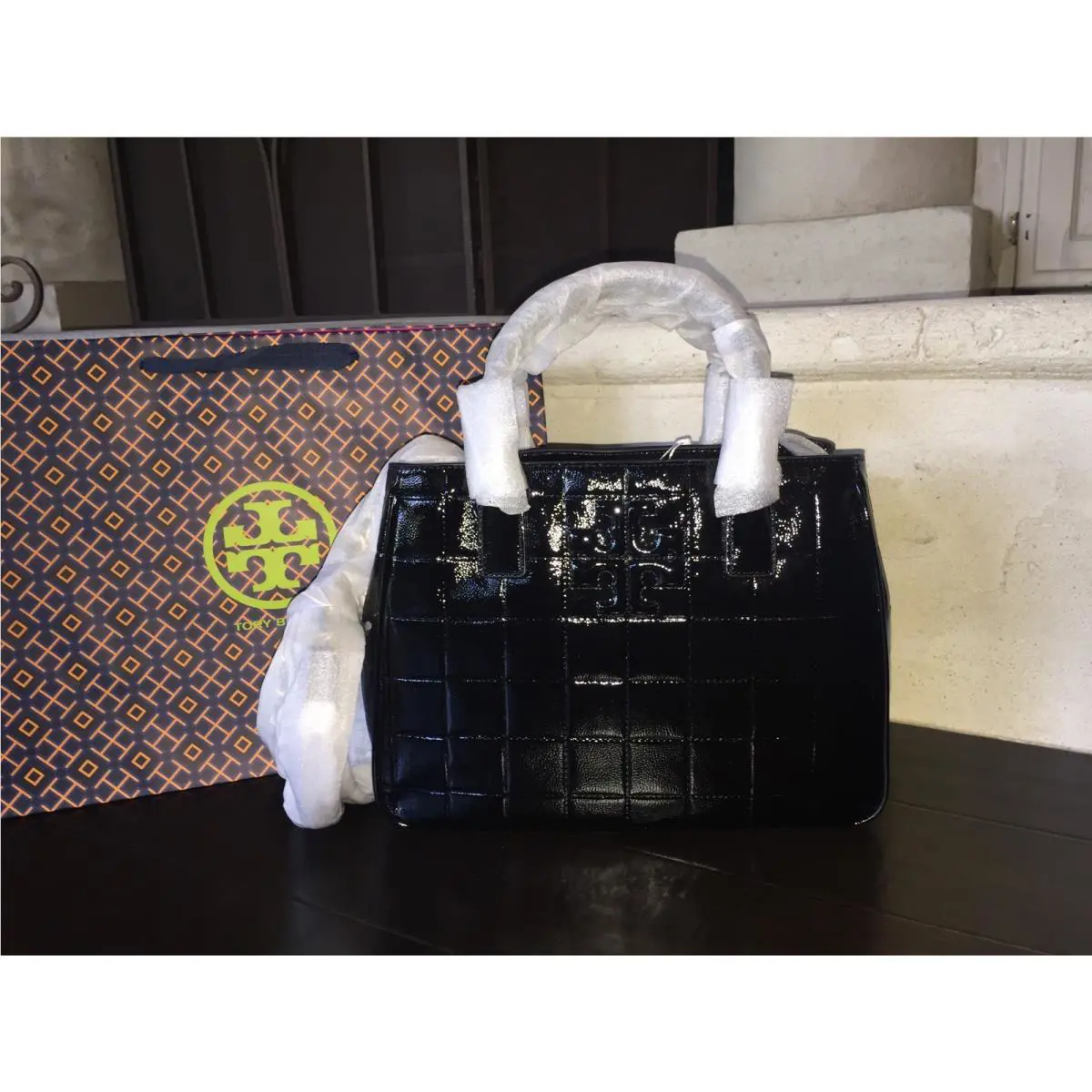 Tory Burch Marion Quilted Patent Leather Tote Black Gift Bag $525-32159786